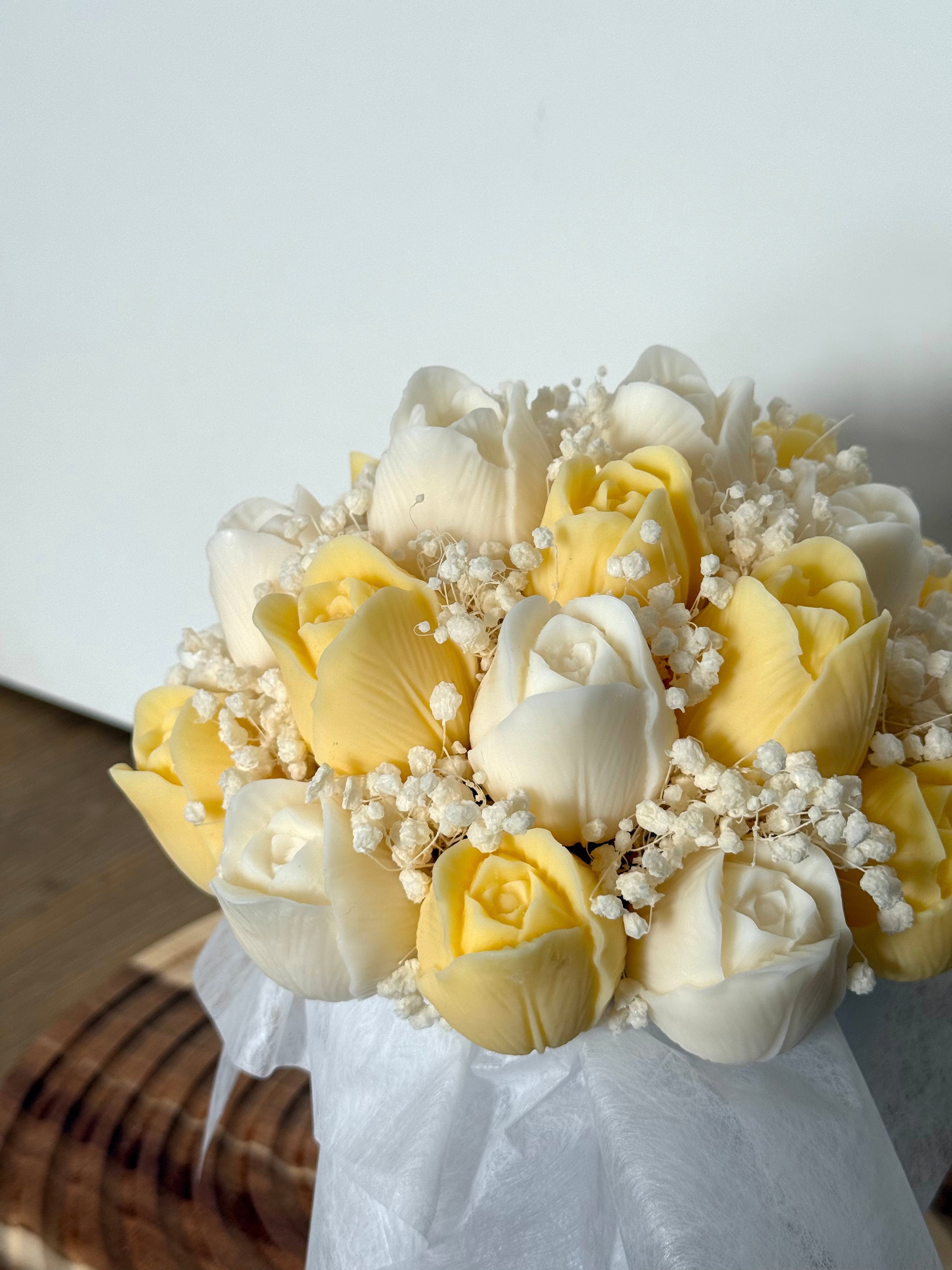 Wachsblumenstrauß „Butter Tulipa“
