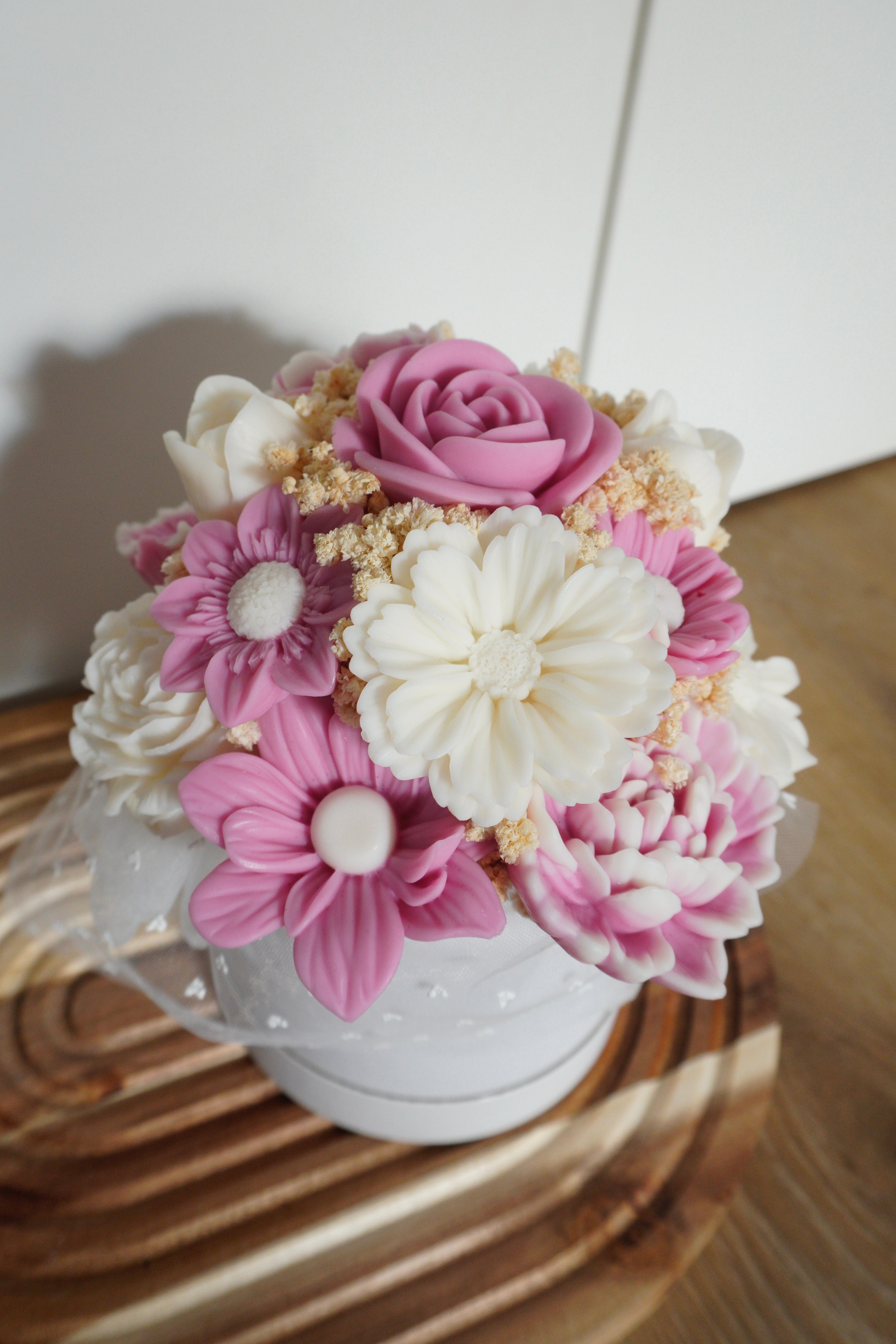 Wachsblumenstrauß „luneah“ - creme/fuchsia